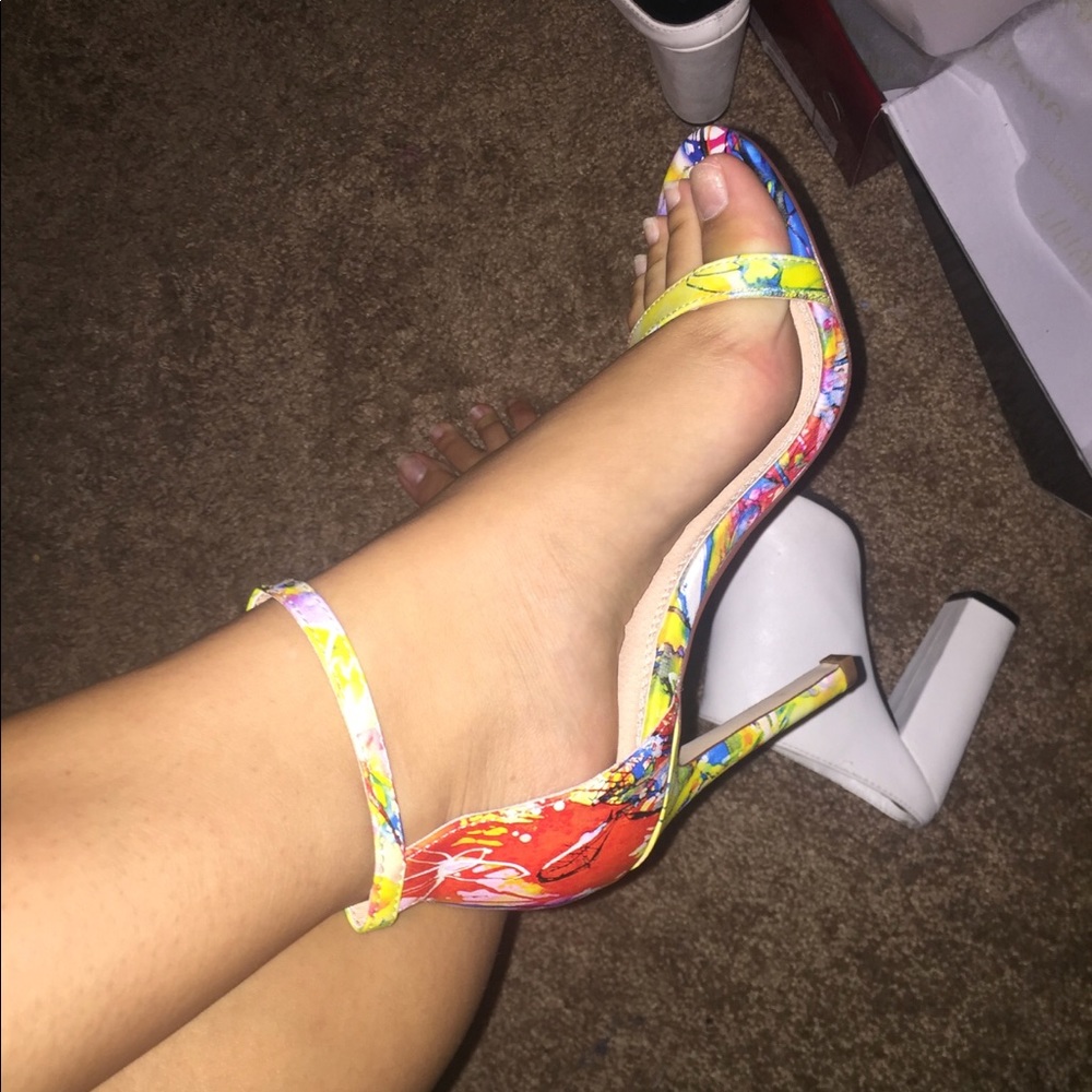 END OF SUMMER DISCOUNT Strappy Multicolored Heels